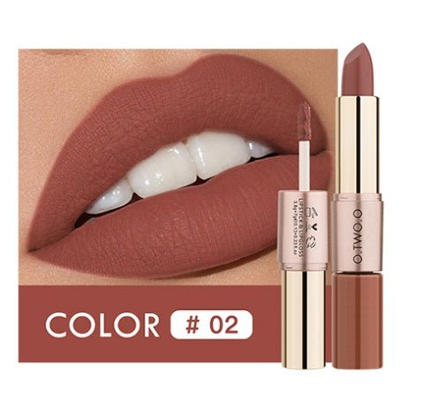 Long-Lasting Colour-Lock Lip Gloss – Natural & Glossy Finish