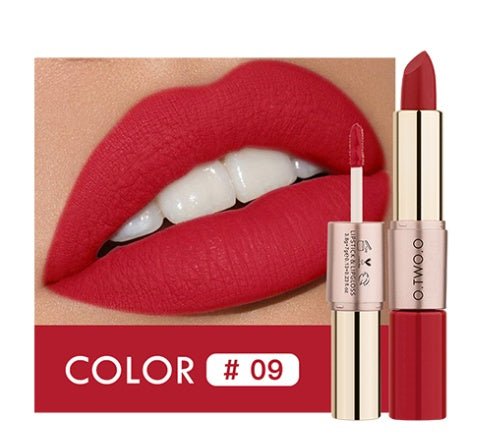 Long-Lasting Colour-Lock Lip Gloss – Natural & Glossy Finish