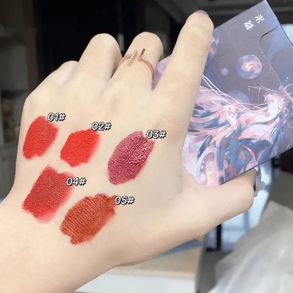 Matte Waterproof Lip Glaze – Long-Lasting Velvet Lip Colour