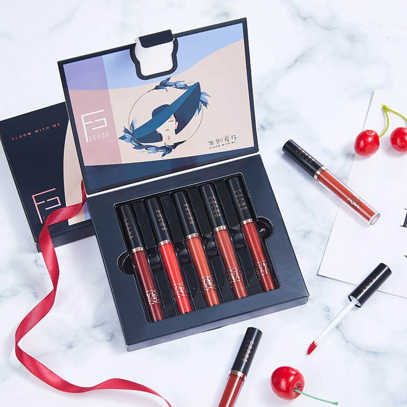 Matte Waterproof Lip Glaze – Long-Lasting Velvet Lip Colour