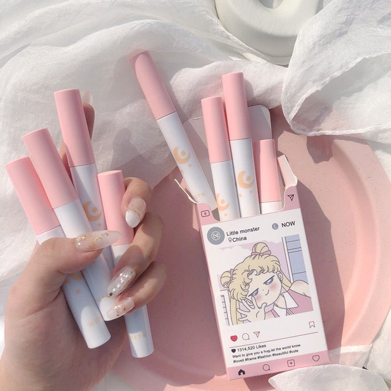 Matte Waterproof Lip Glaze – Long-Lasting Velvet Lip Colour