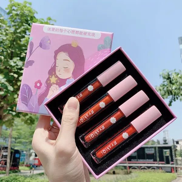 Matte Waterproof Lip Glaze – Long-Lasting Velvet Lip Colour